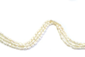 PERLA CULTIVADA DE RIO  IRREGULAR 3-4MM (VENTA POR SARTA)